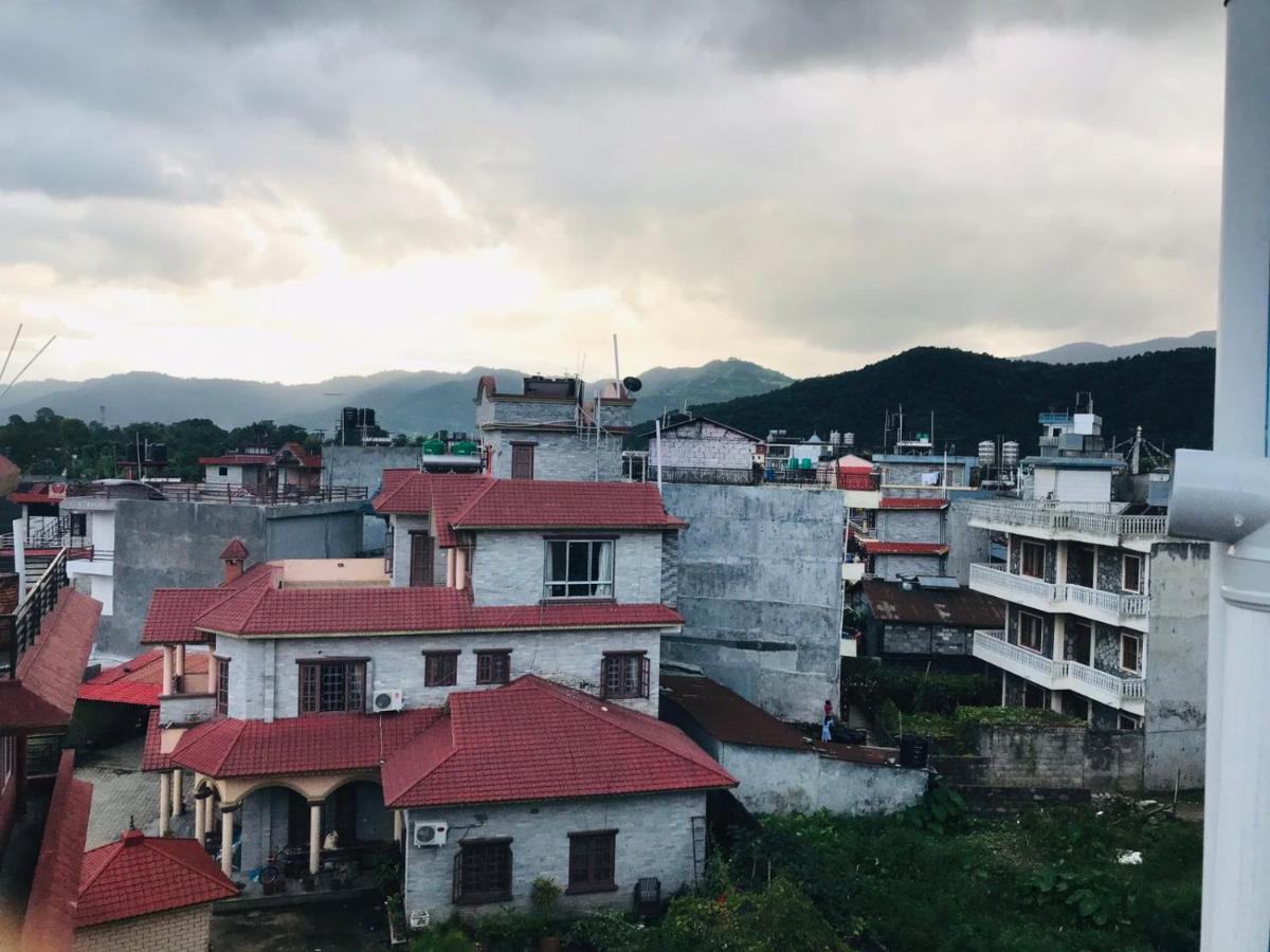 Hotel Aarjan And Restaurant 포카라 외부 사진